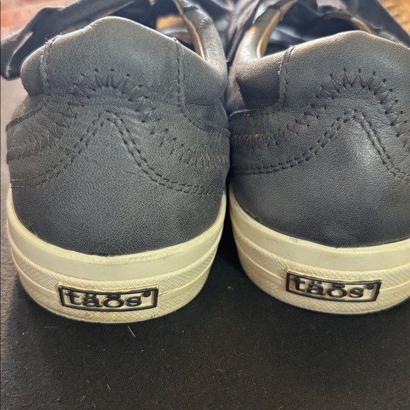 Taos Leather Sneakers shoes 8.5 - Picture 3 of 6